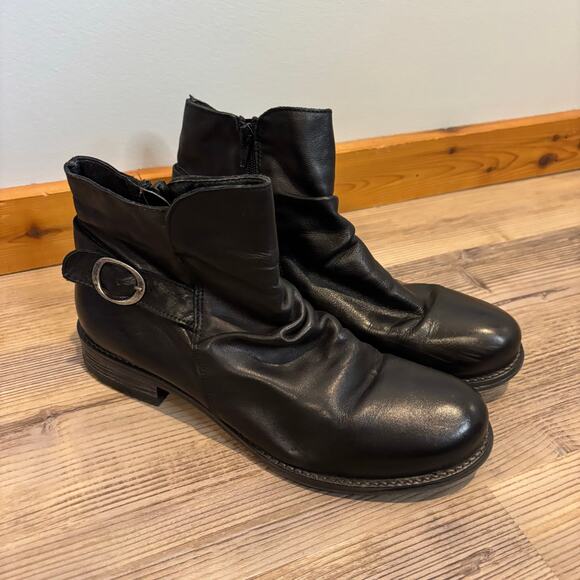 Avellini Black Leather Bootie - size 41 (US 10) - Picture 2 of 9